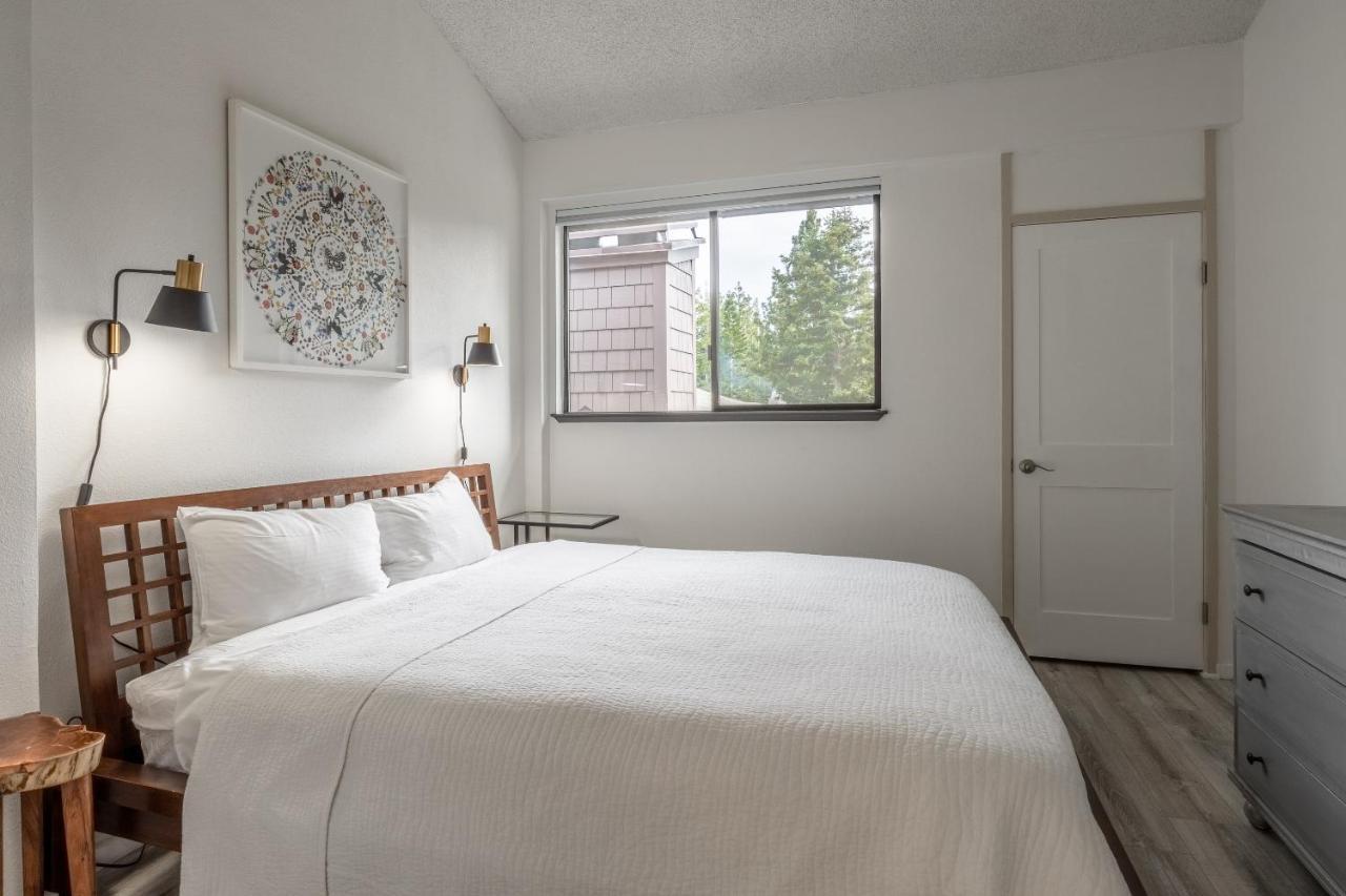 Summit #256 - Top Floor Summit 1 Bedrm 1 Bathrm Condo Just Steps Too Little Eagle Lodge Sleeps 4 Mammoth Lakes Exterior photo