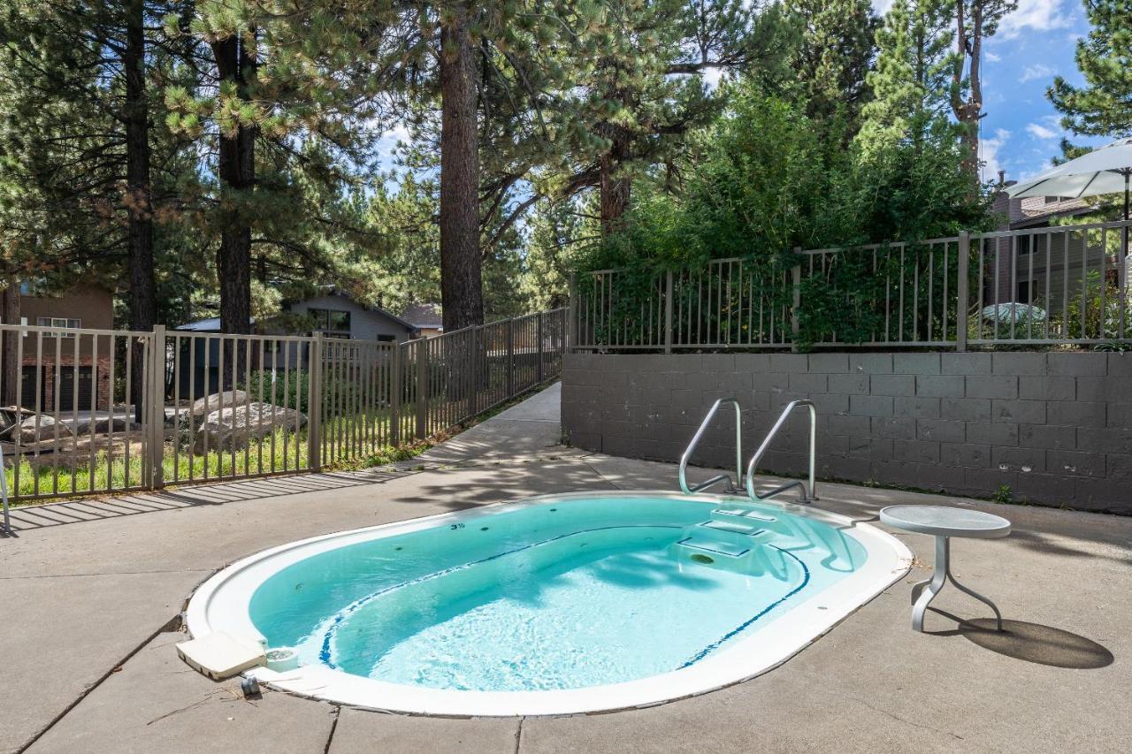 Summit #256 - Top Floor Summit 1 Bedrm 1 Bathrm Condo Just Steps Too Little Eagle Lodge Sleeps 4 Mammoth Lakes Exterior photo